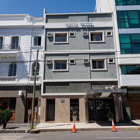 Hotel Petit Cordoba Bagian luar foto