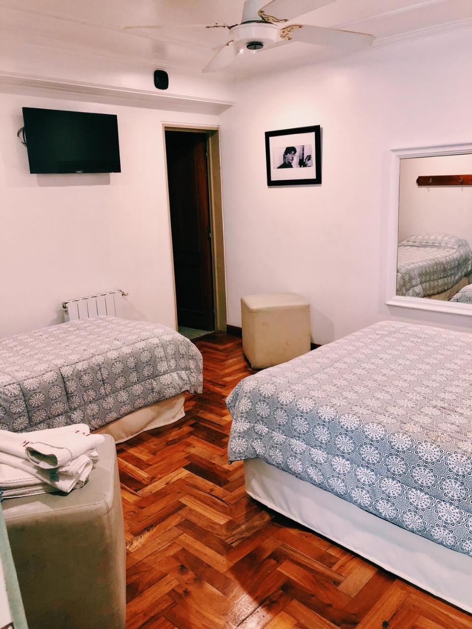 Hotel Petit Cordoba Bagian luar foto